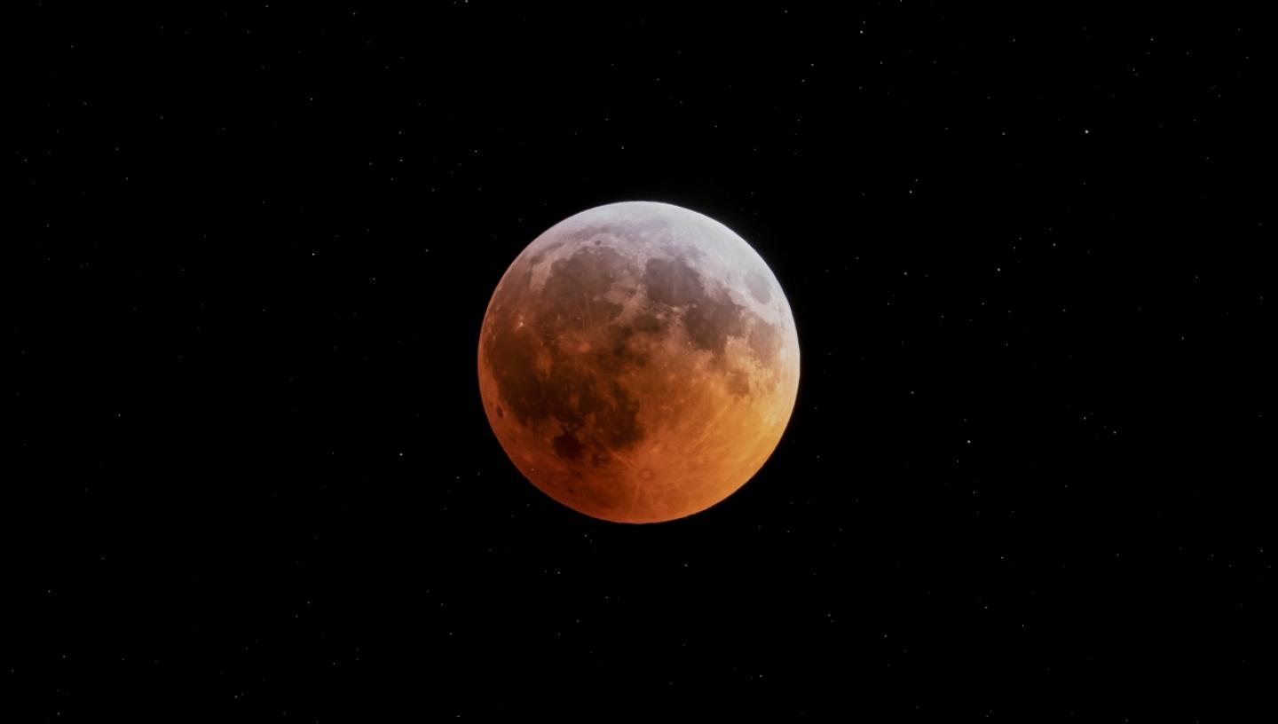 Red Moon Cycle and Menstrual Health