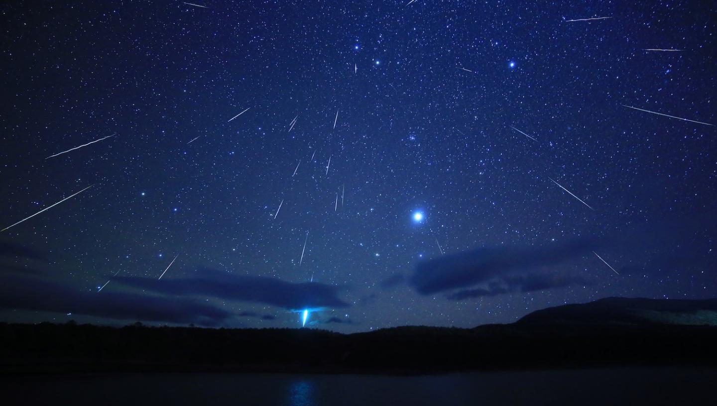 Meteor Shower Calendar 2024: Dates and Times | Is There a Meteor Shower  Tonight? | The Old Farmer's Almanac