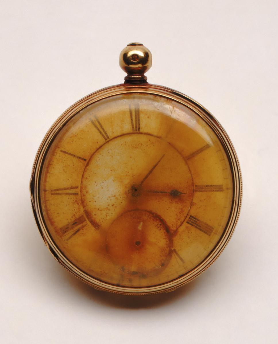 Pocket watch in a gold open-face case rescued from the Titanic