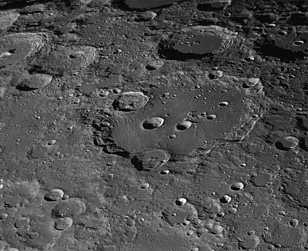 OM-35769-3_Crater Clavius © Chan Yat Ping.jpg