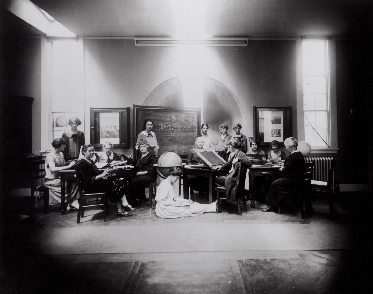 Historic black and white photograph of Women Astronomical Computers at the Harvard College Observatory