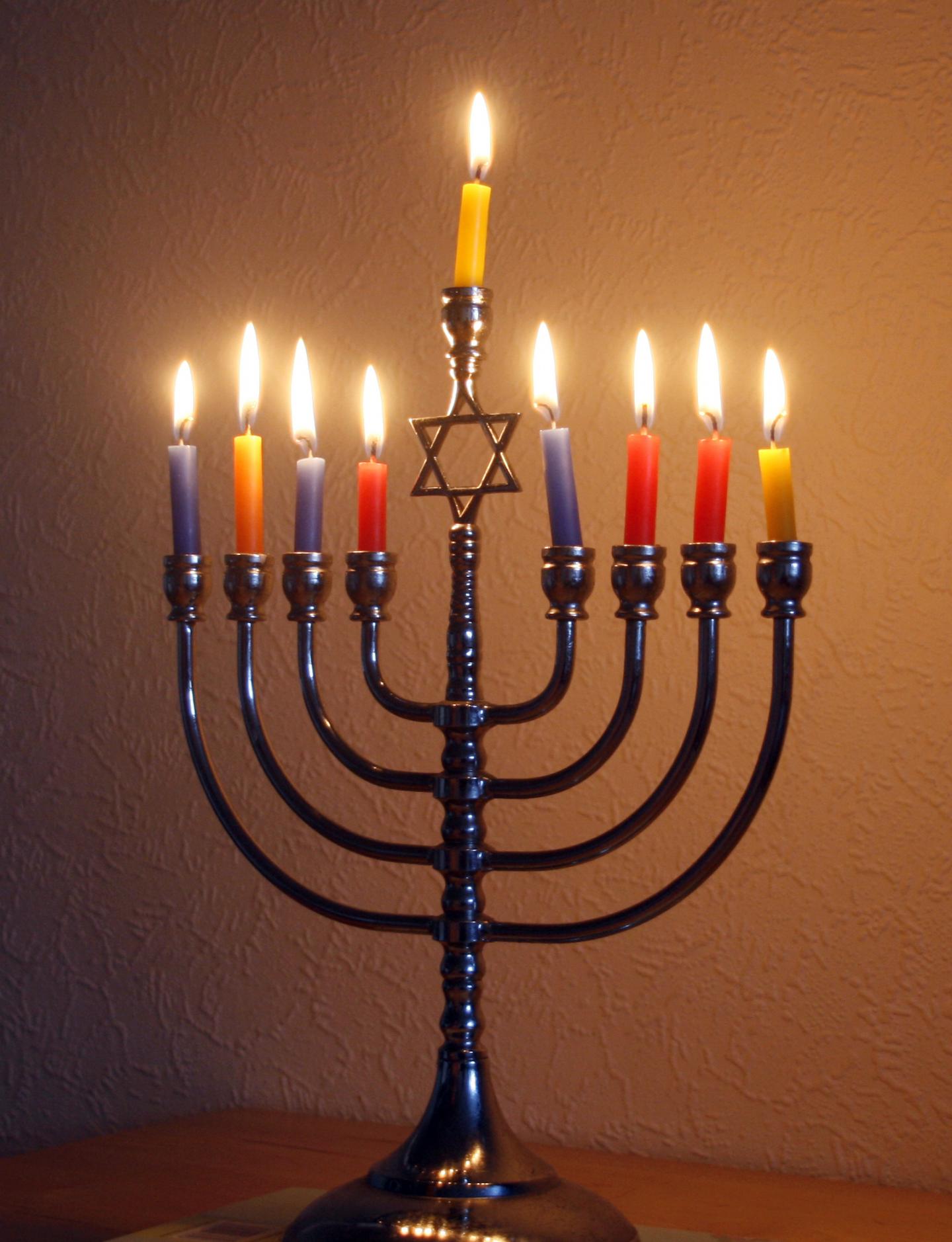 Cu Ndo Es Hanukkah Rocket Site   Hanuka Menorah By Gil Dekel 2014 