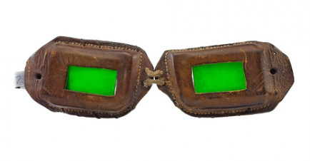 snow goggles with green lenses worn by Scott on his journey 